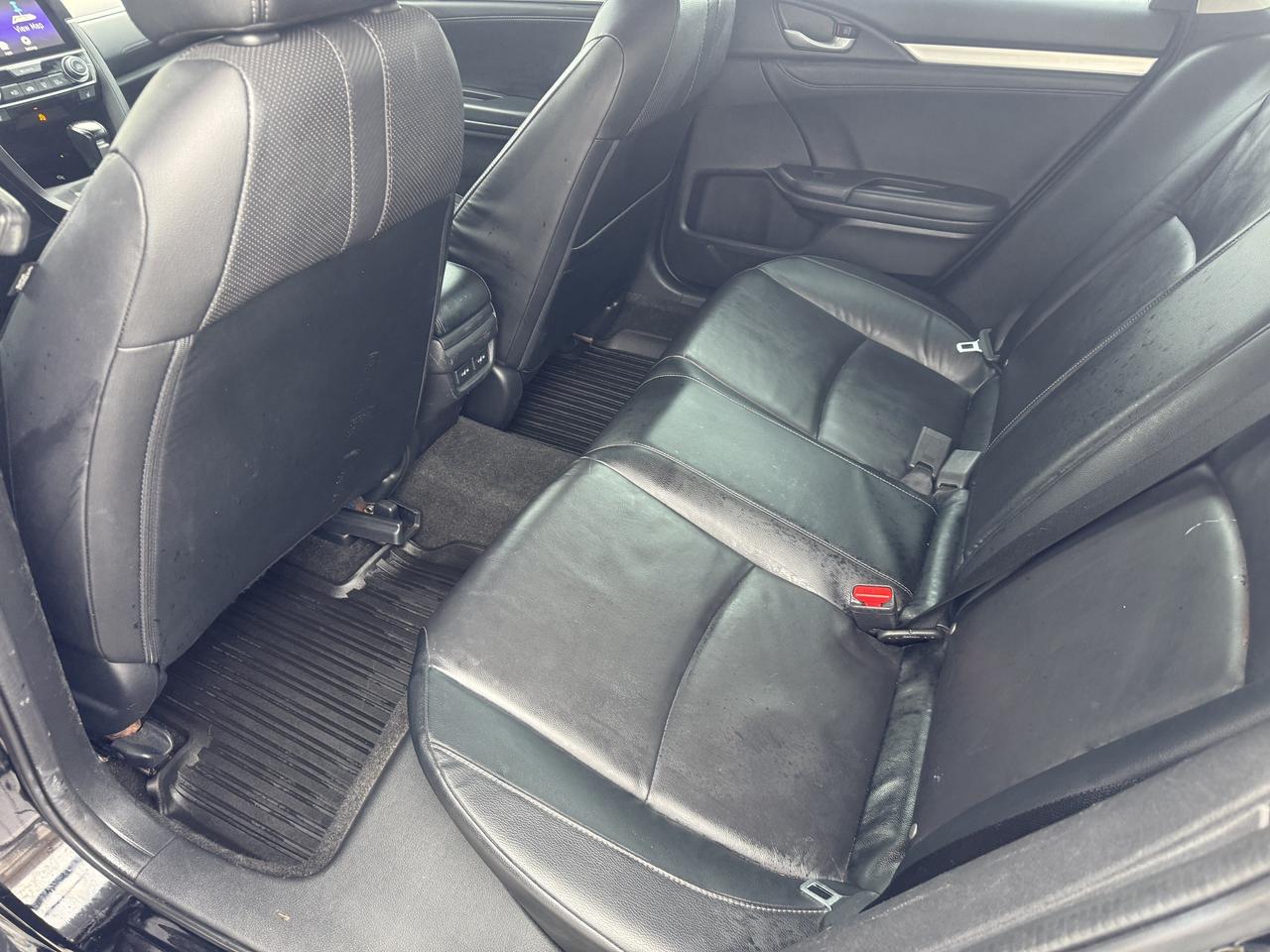 2017 Honda Civic Touring Photo