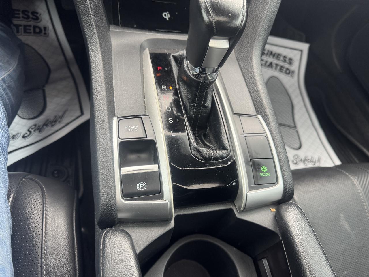 2017 Honda Civic Touring Photo