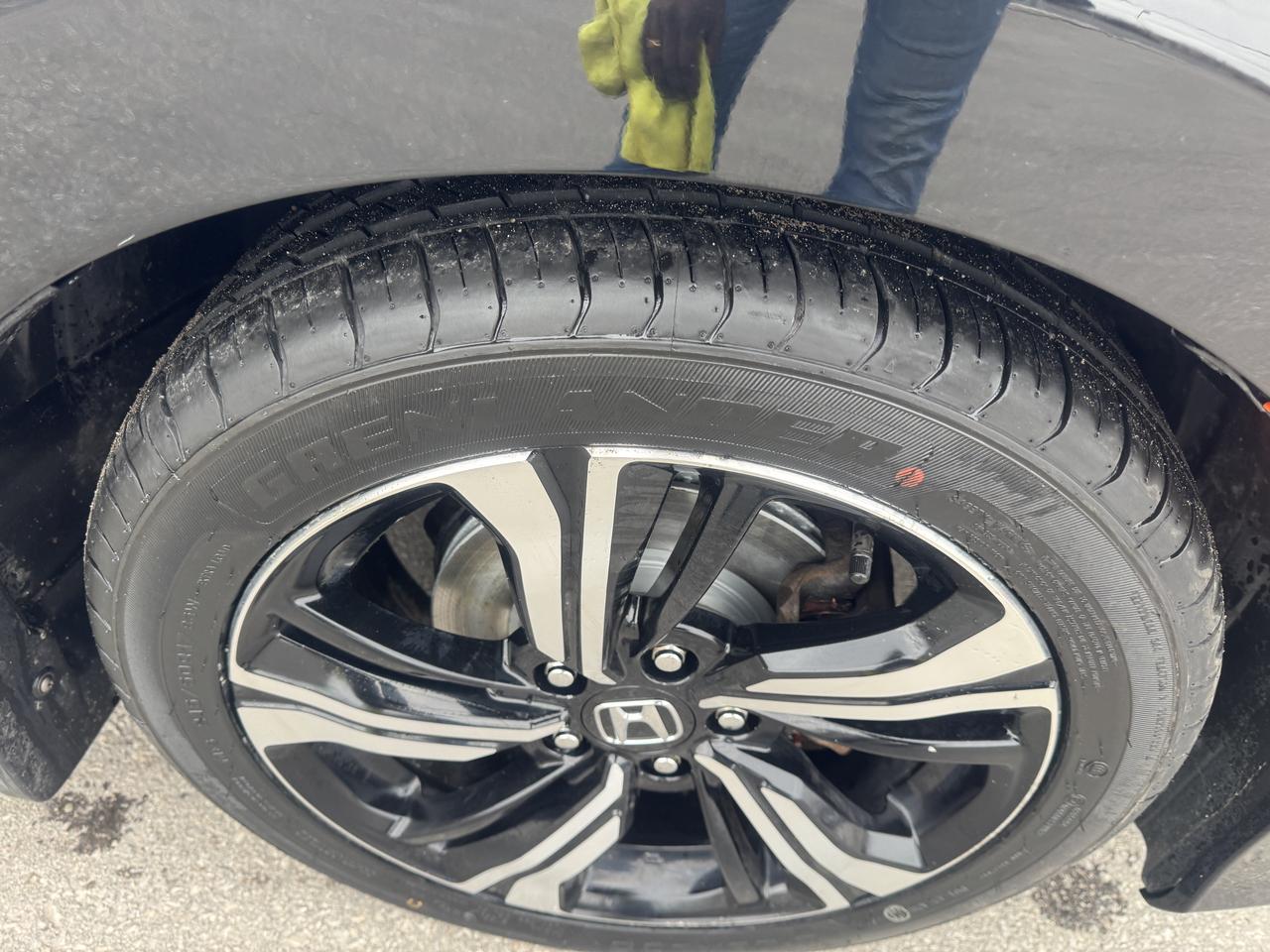 2017 Honda Civic Touring Photo