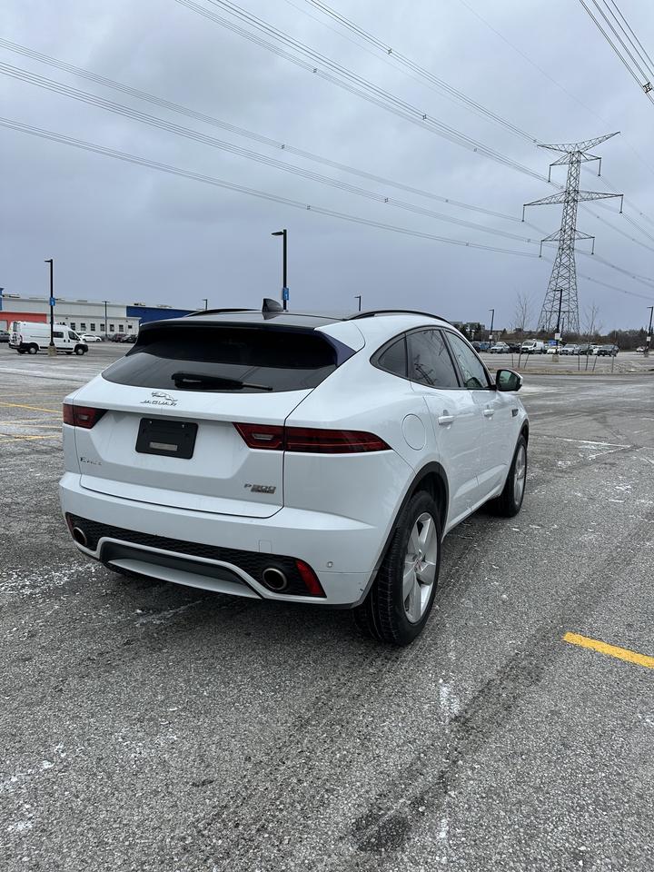 2018 Jaguar E-Pace R-Dynamic se Photo4