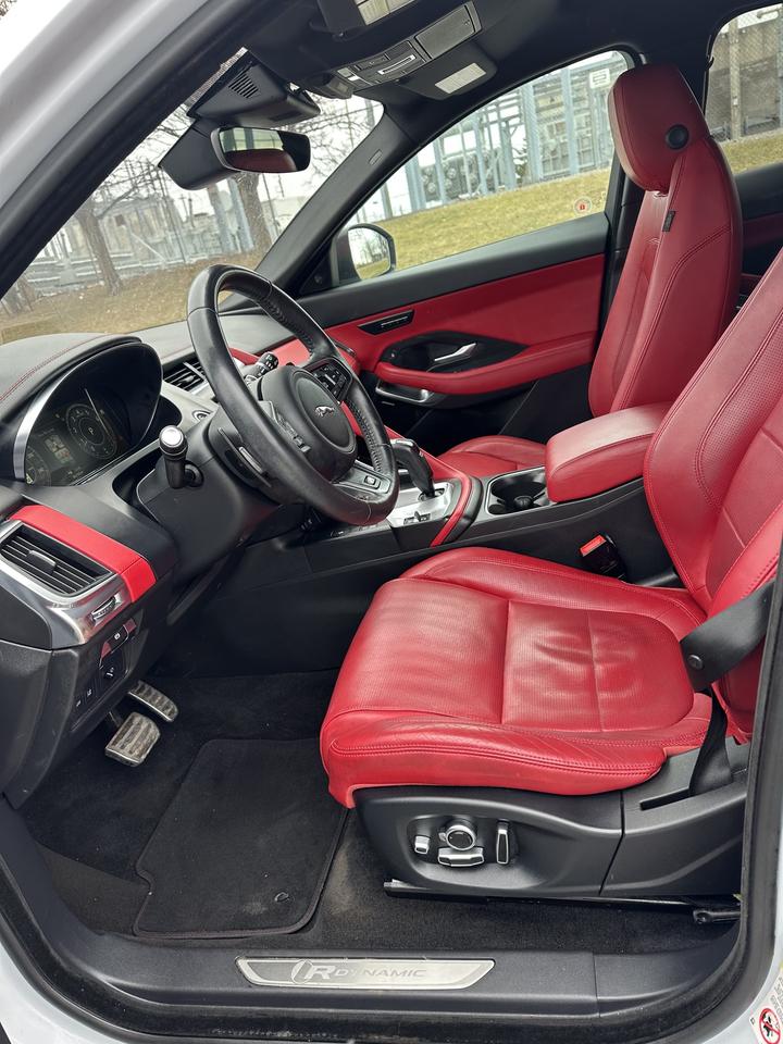 2018 Jaguar E-Pace R-Dynamic se Photo