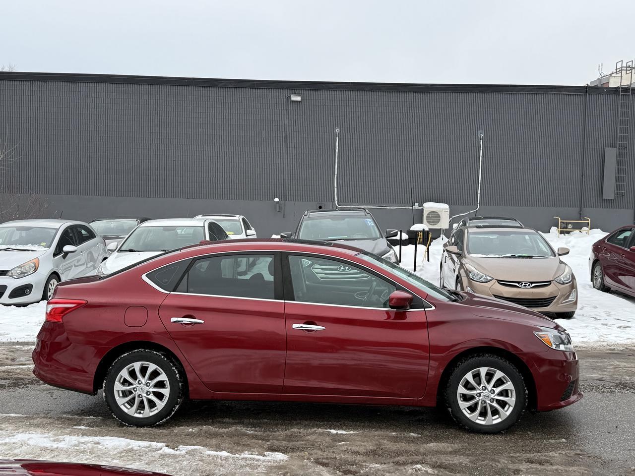 2018 Nissan Sentra SV Photo2
