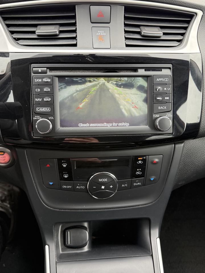 2018 Nissan Sentra SV Photo