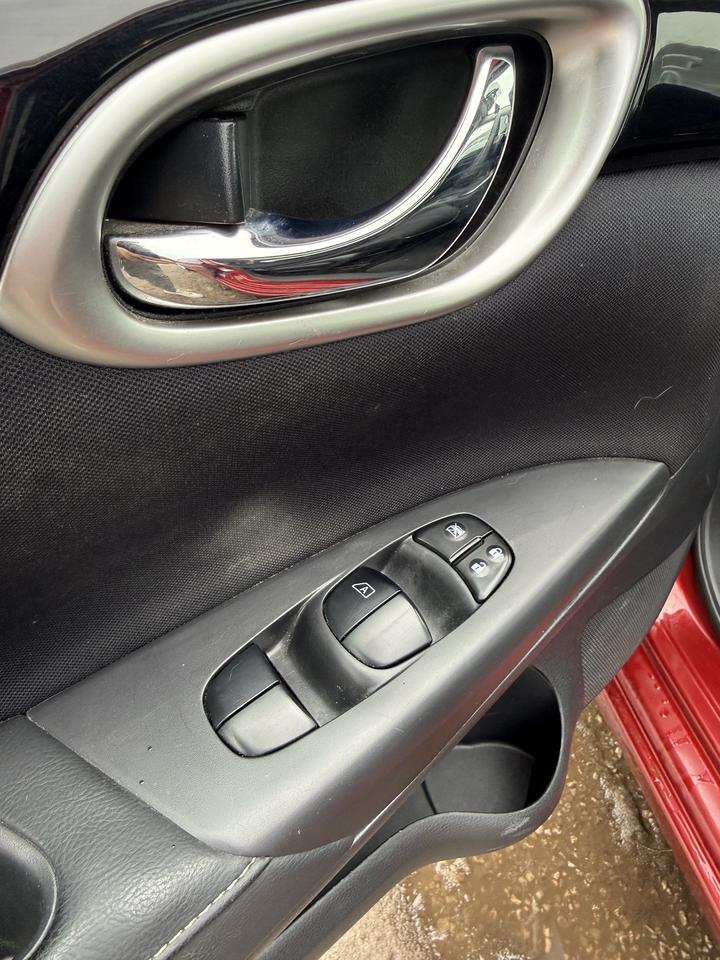 2018 Nissan Sentra SV Photo