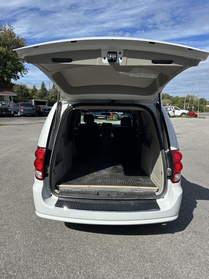 2015 RAM Cargo Van Base Photo