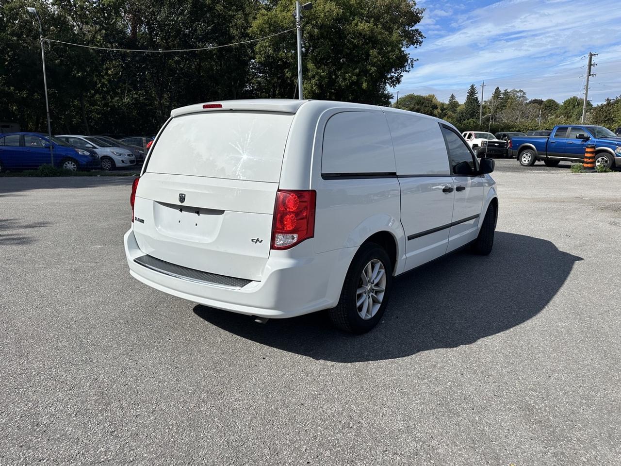 2015 RAM Cargo Van Base Photo3