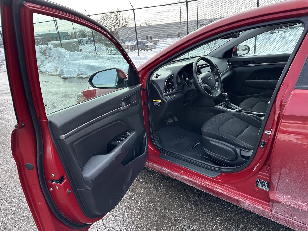 2017 Hyundai Elantra Limited Photo