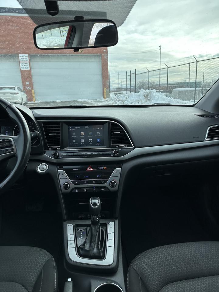 2017 Hyundai Elantra Limited Photo