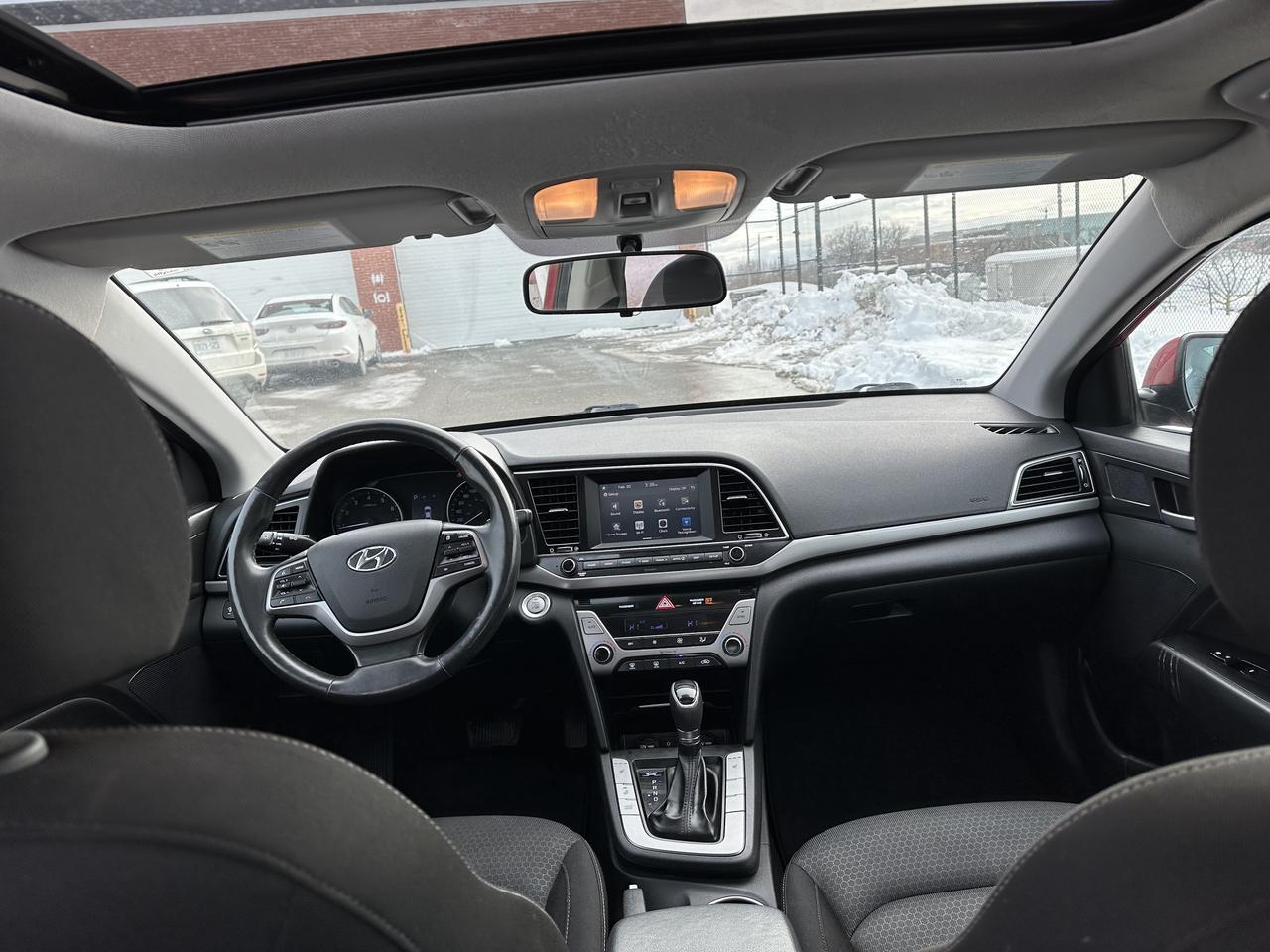 2017 Hyundai Elantra Limited Photo