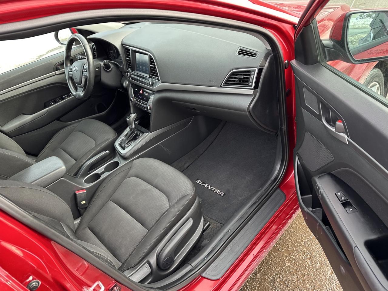 2017 Hyundai Elantra Limited Photo