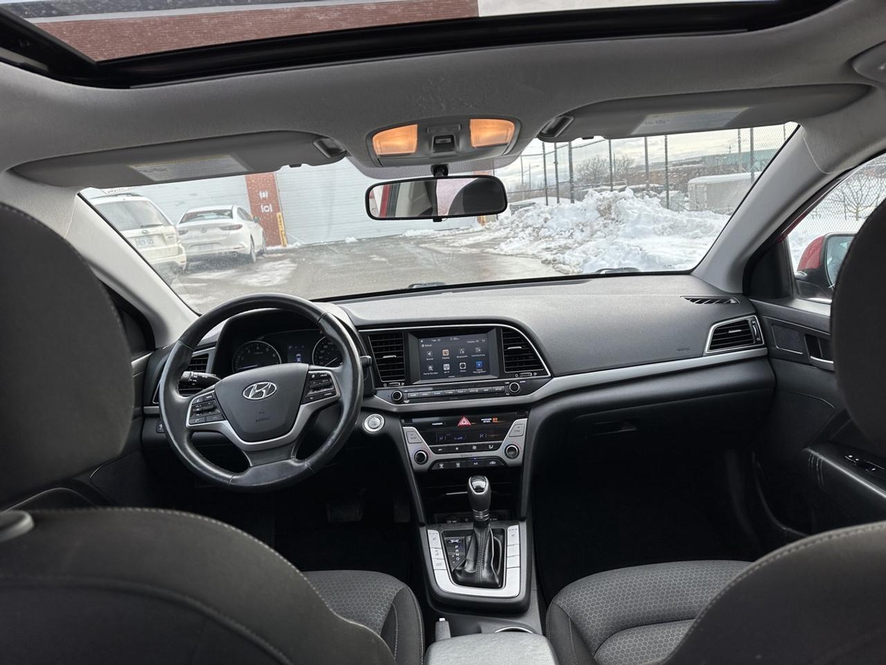 2017 Hyundai Elantra Limited Photo
