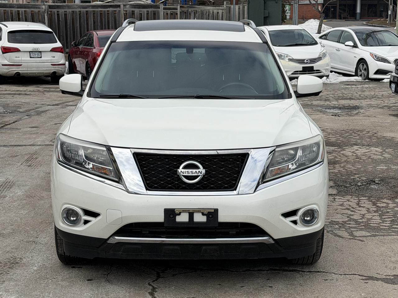 2016 Nissan Pathfinder Platinum Photo