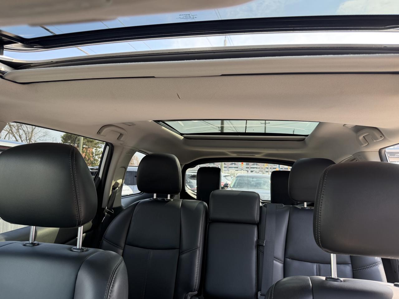 2016 Nissan Pathfinder Platinum Photo