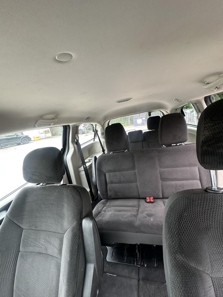 2017 Dodge Grand Caravan SE Photo