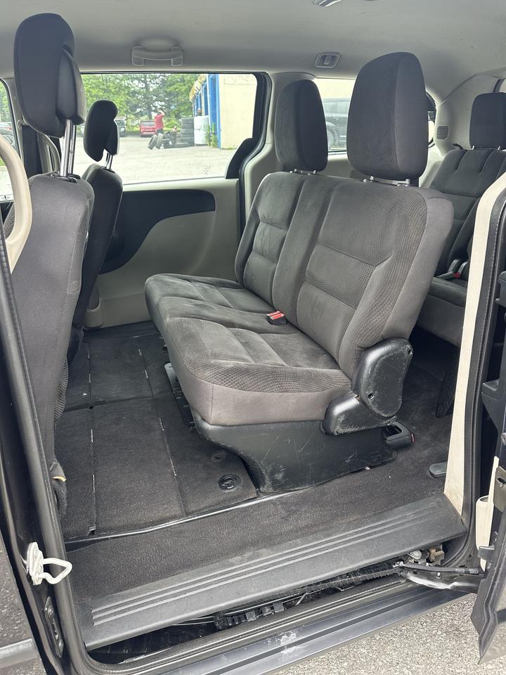 2017 Dodge Grand Caravan SE Photo