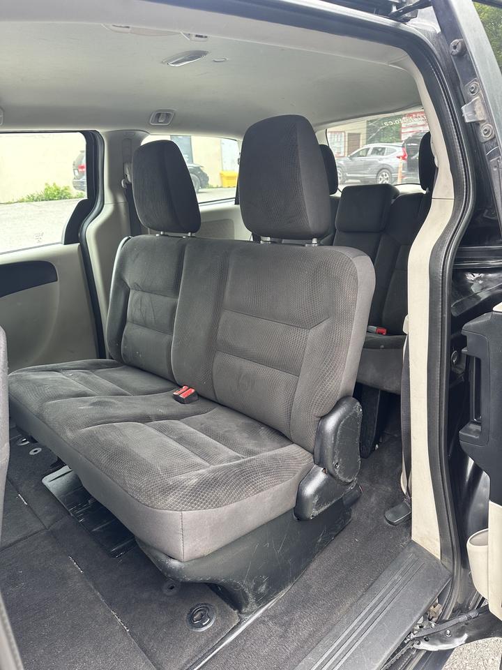 2017 Dodge Grand Caravan SE Photo