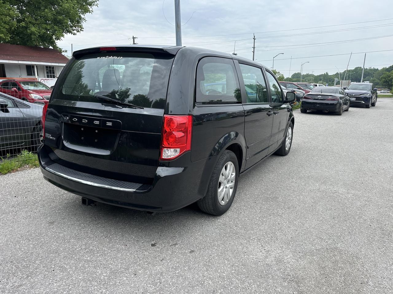 2017 Dodge Grand Caravan SE Photo