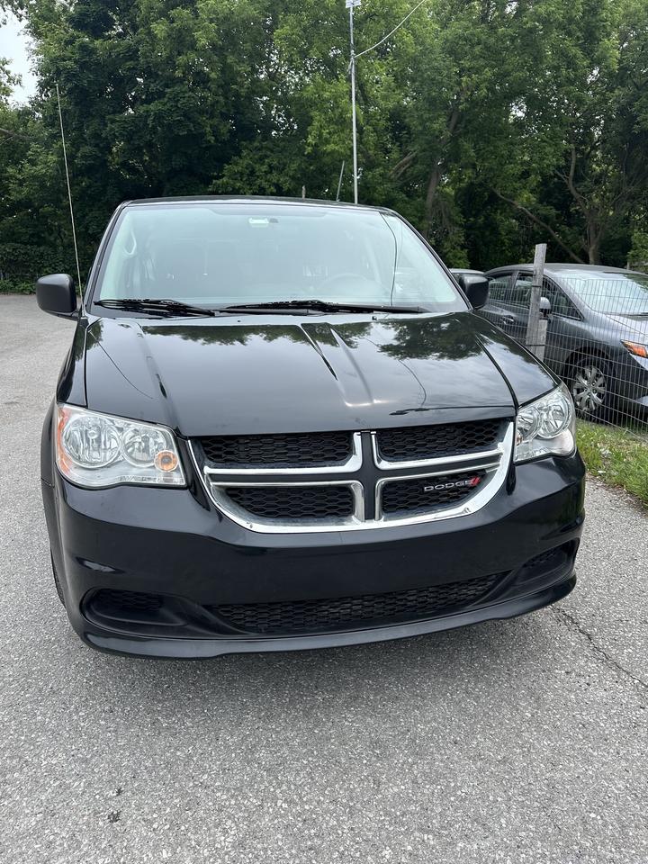 2017 Dodge Grand Caravan SE Photo