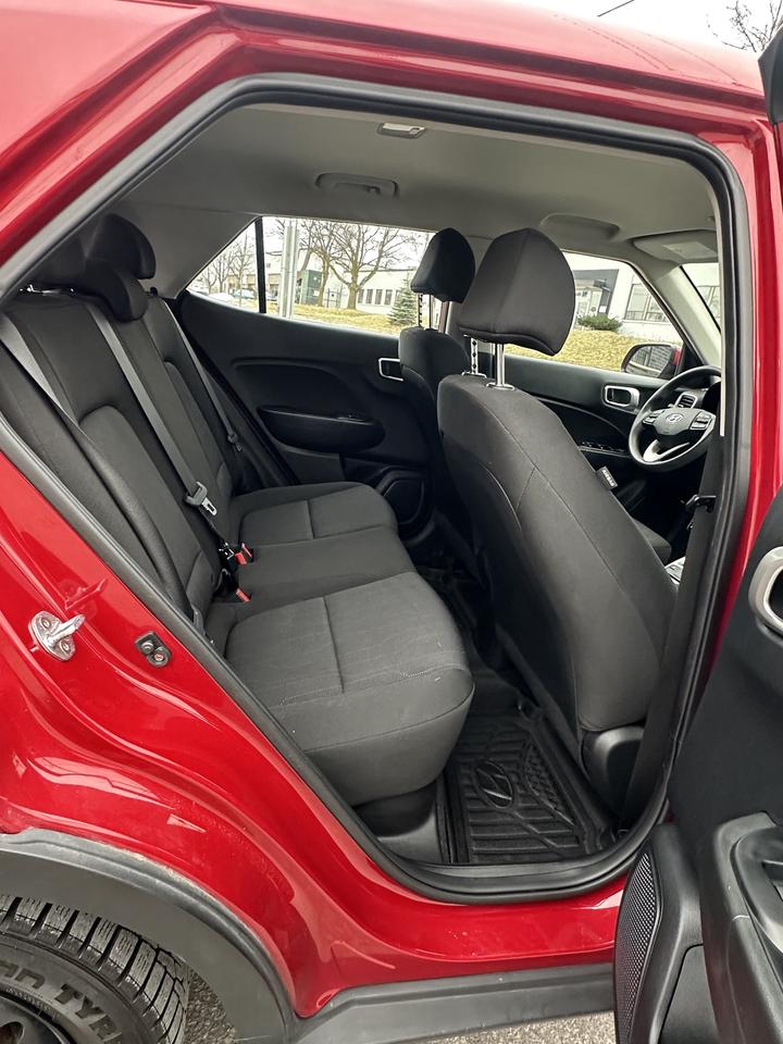 2020 Hyundai Venue SE Photo