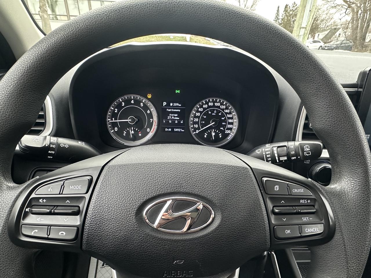 2020 Hyundai Venue SE Photo