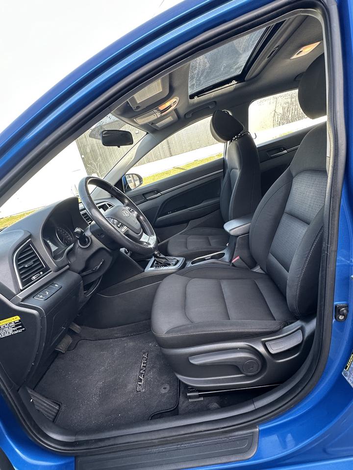 2018 Hyundai Elantra Limited Photo
