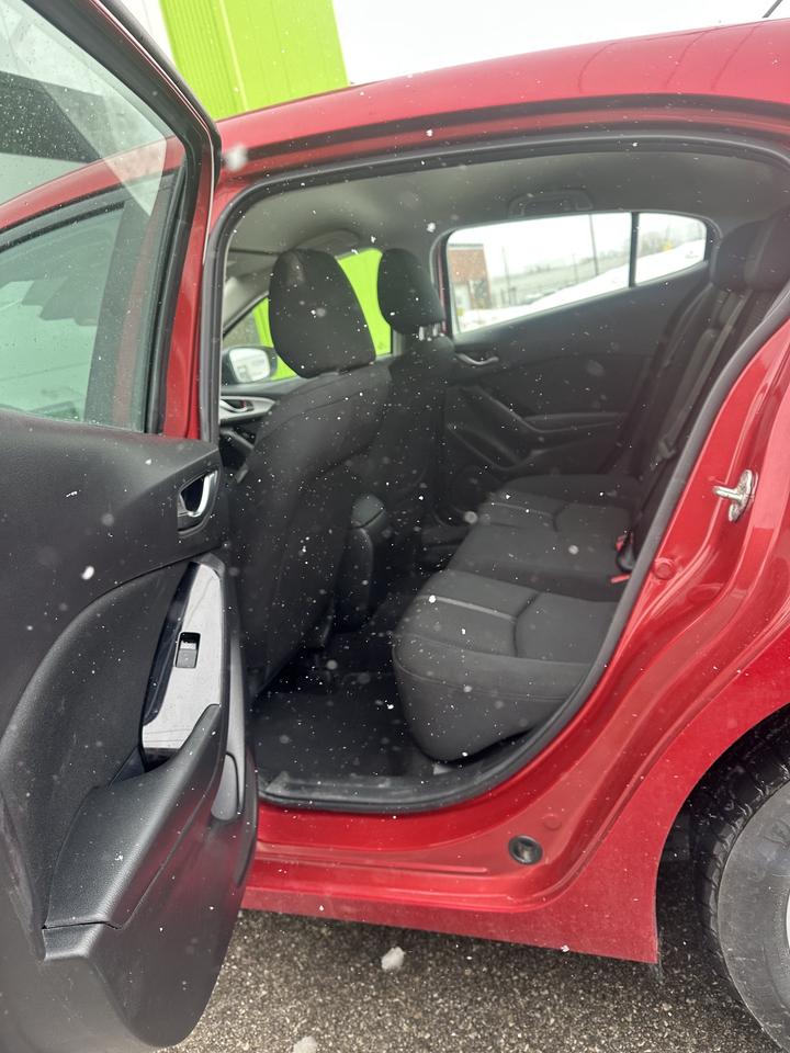 2017 Mazda MAZDA3 i Touring Photo