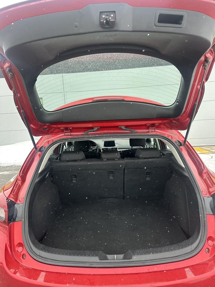 2017 Mazda MAZDA3 i Touring Photo