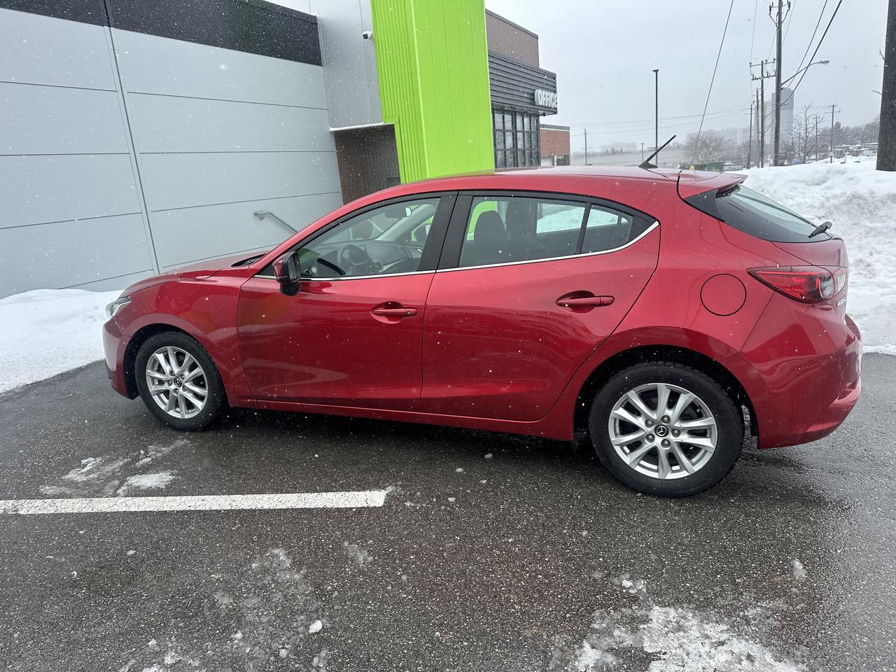 2017 Mazda MAZDA3 i Touring Photo