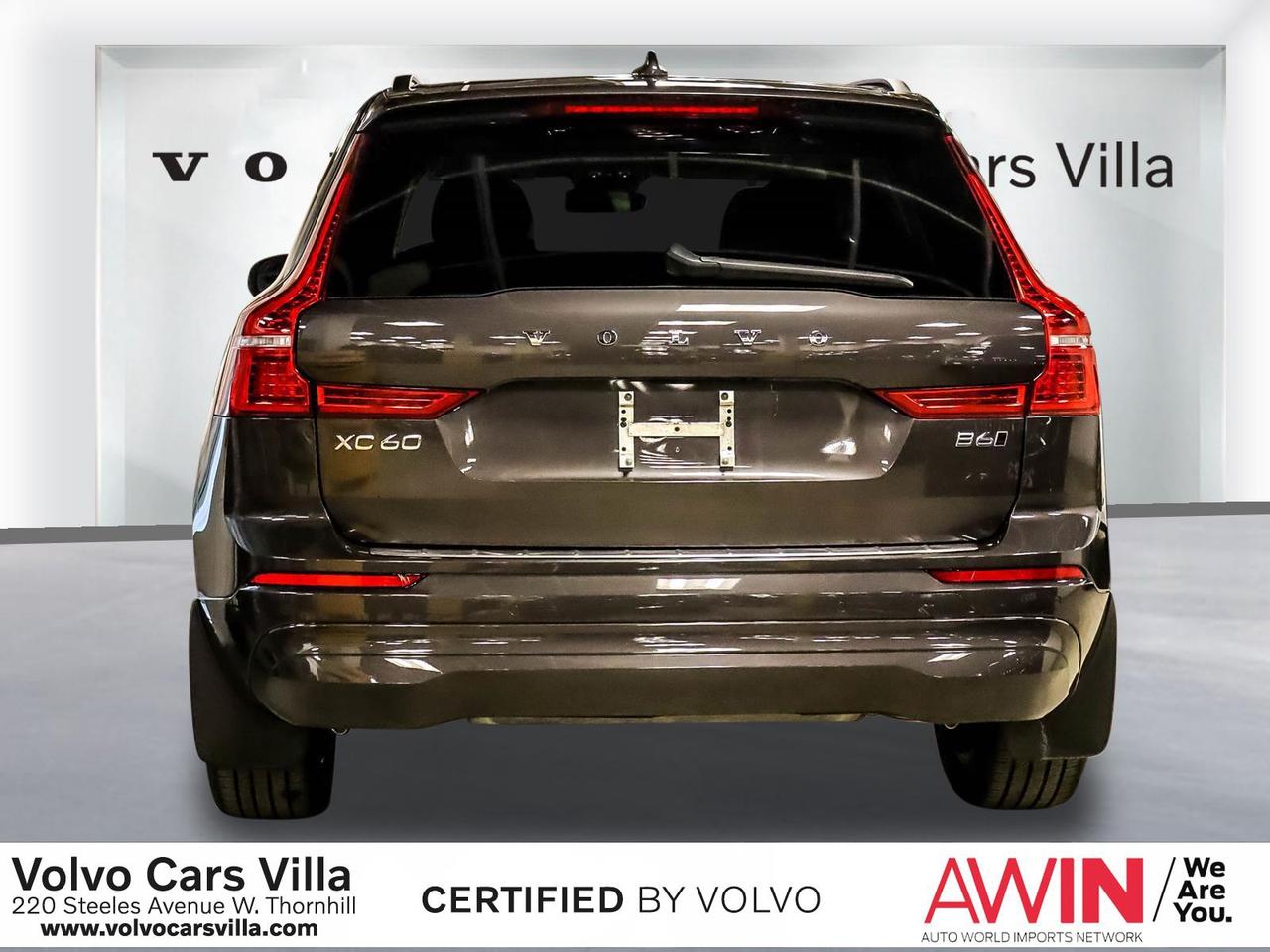 2022 Volvo XC60 B6 AWD Momentum Photo3