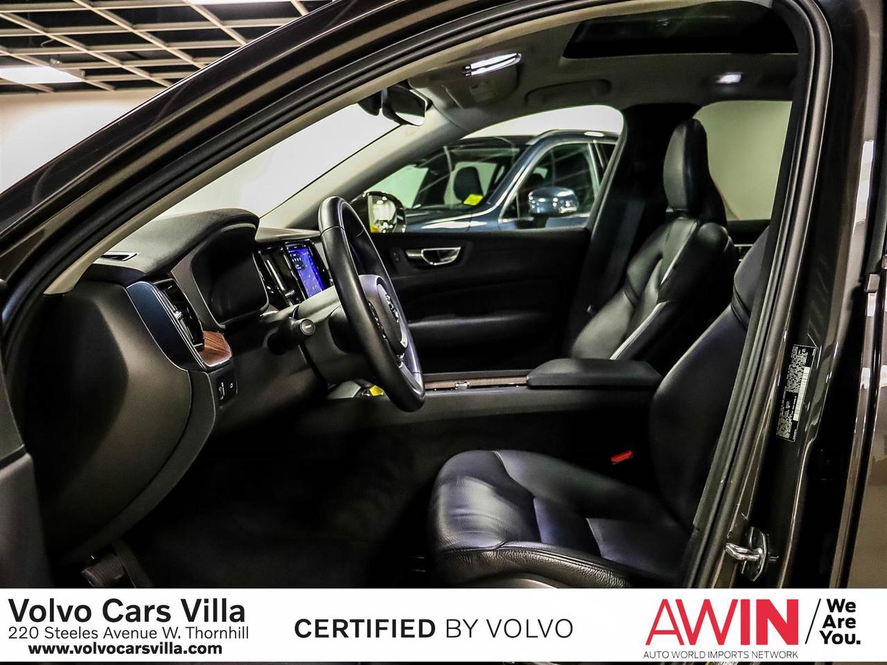 2022 Volvo XC60 B6 AWD Momentum Photo