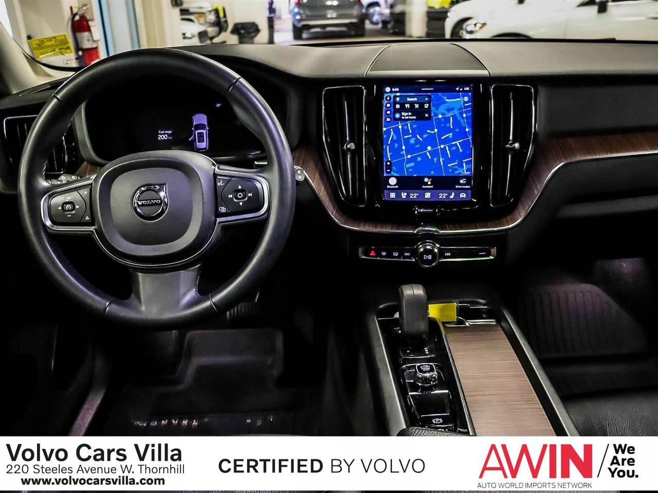 2022 Volvo XC60 B6 AWD Momentum Photo