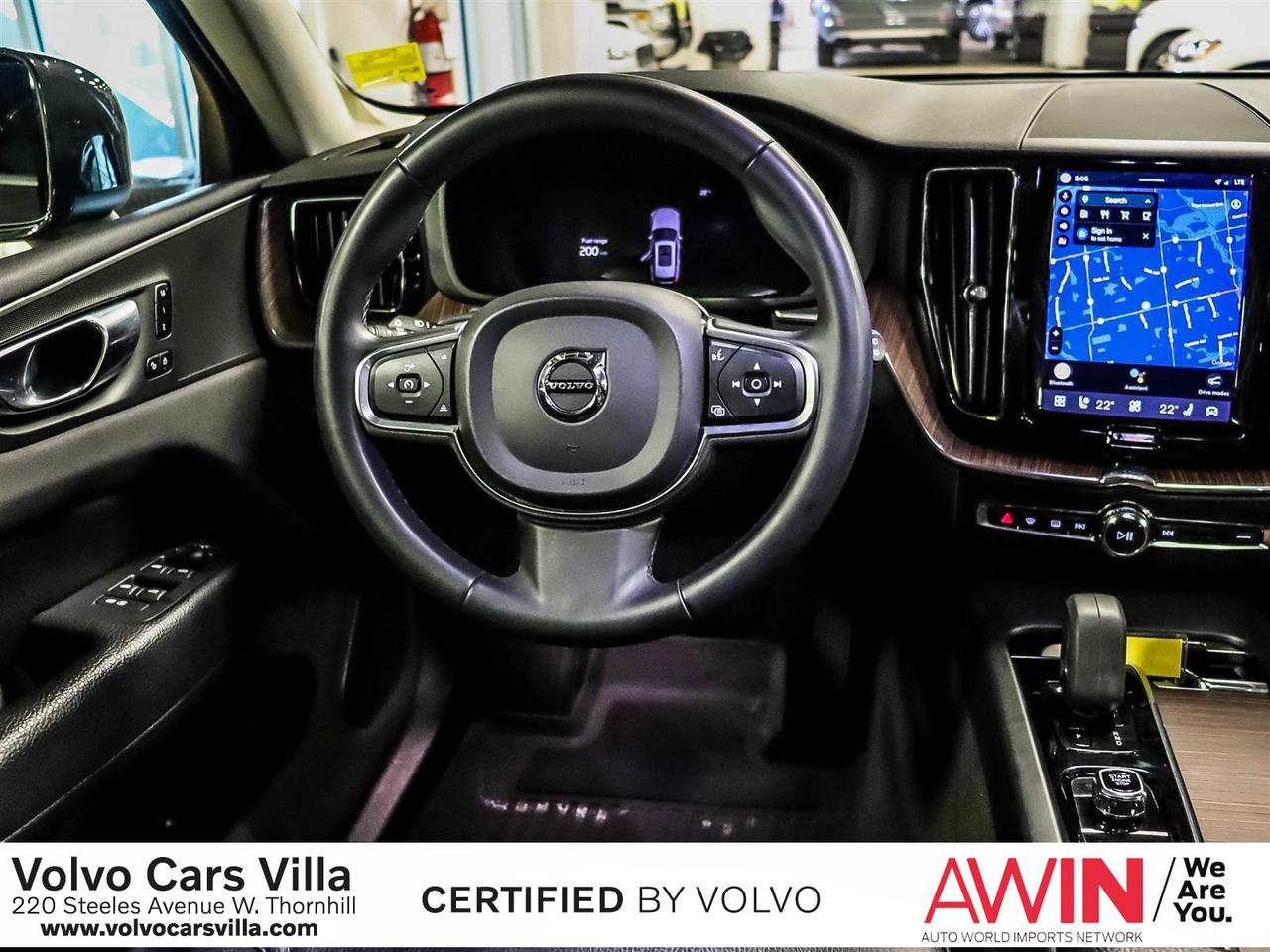 2022 Volvo XC60 B6 AWD Momentum Photo