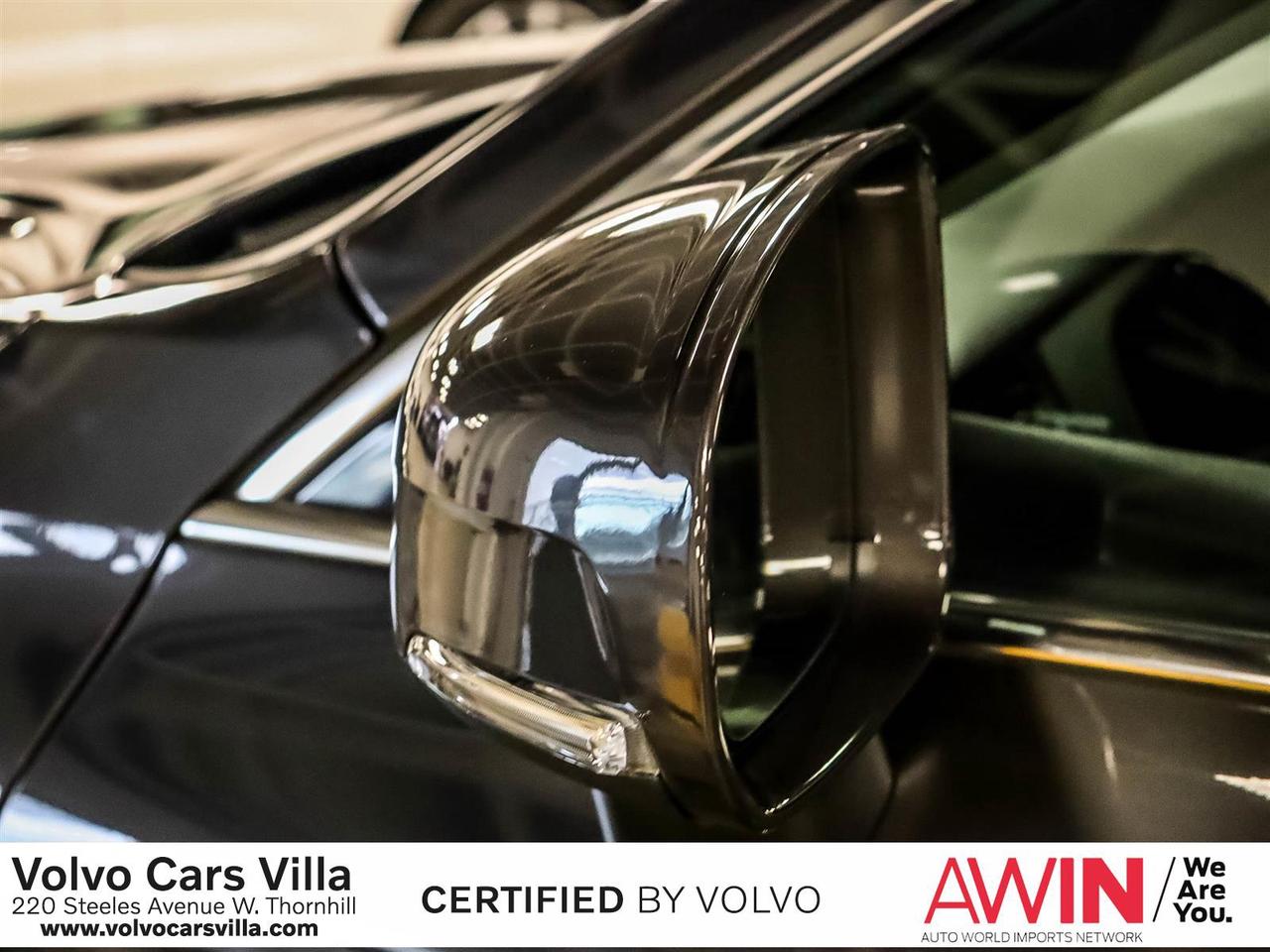 2022 Volvo XC60 B6 AWD Momentum Photo