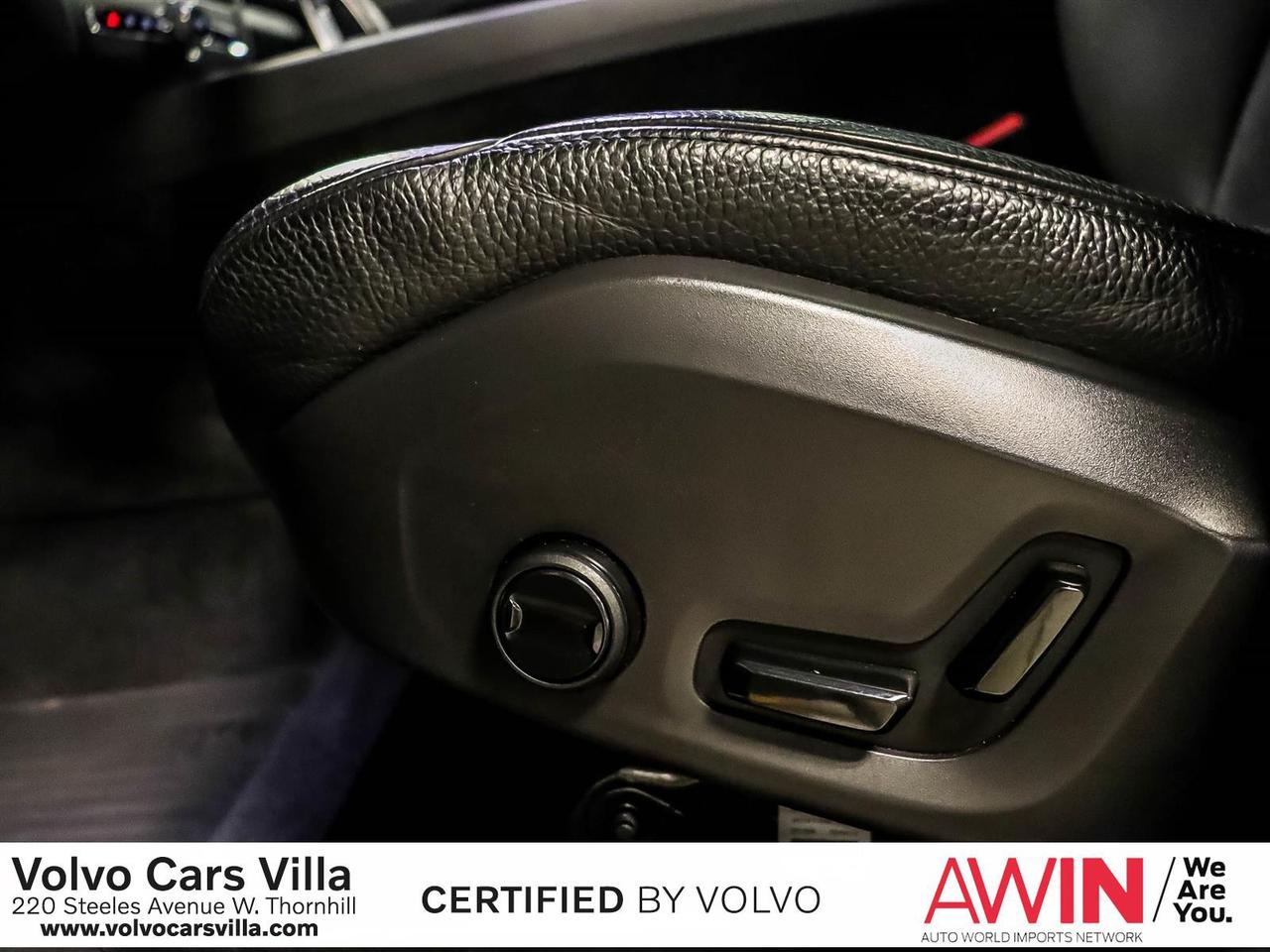 2022 Volvo XC60 B6 AWD Momentum Photo