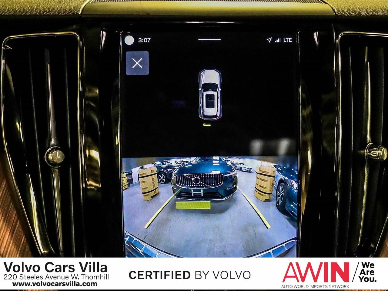 2022 Volvo XC60 B6 AWD Momentum Photo