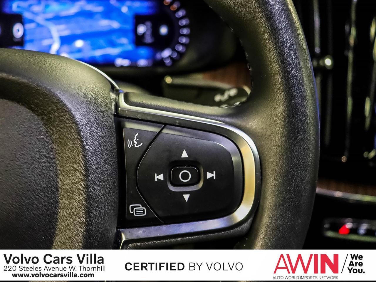 2022 Volvo XC60 B6 AWD Momentum Photo