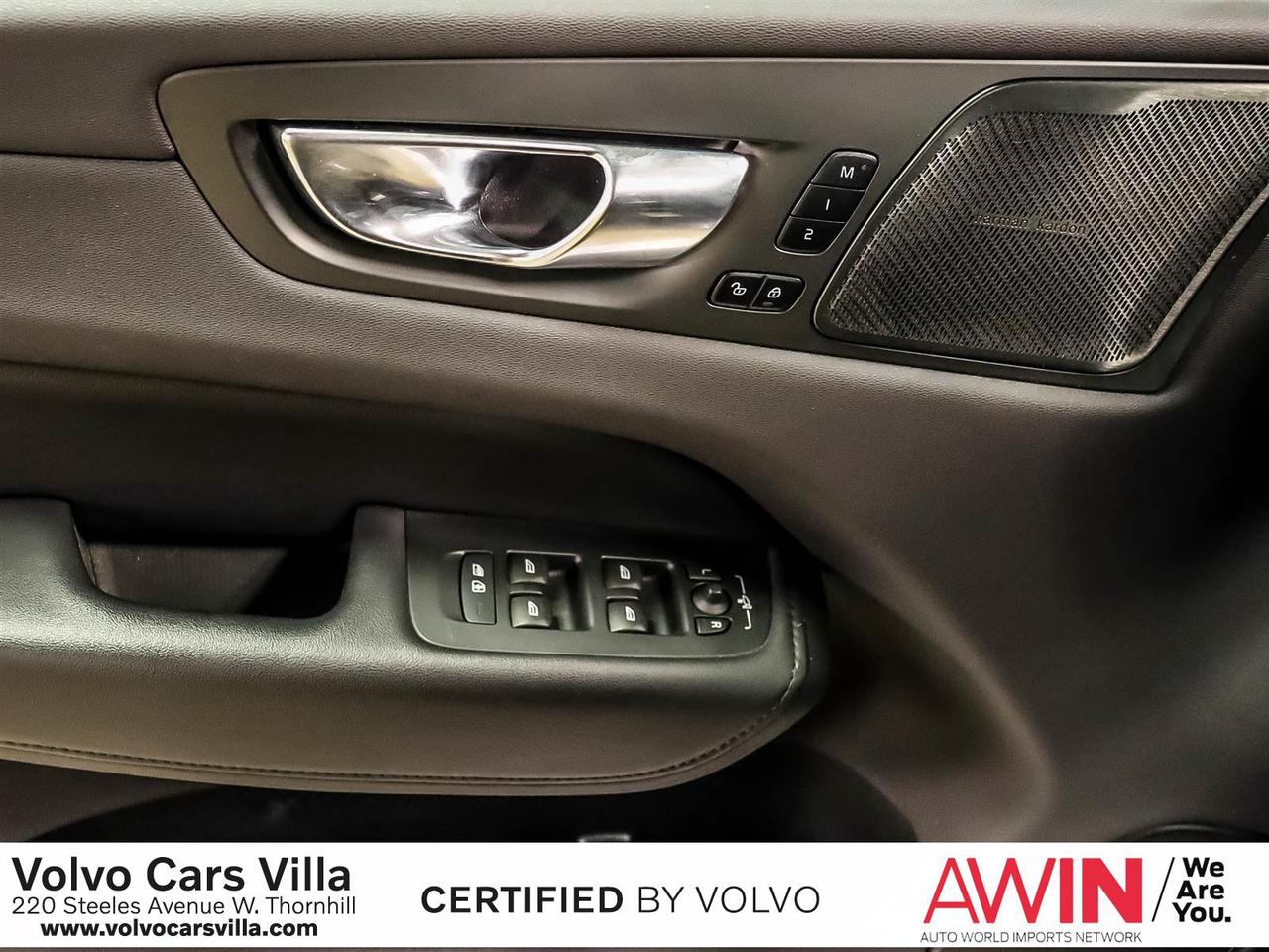 2023 Volvo XC60 B6 AWD Plus - Bright Photo4