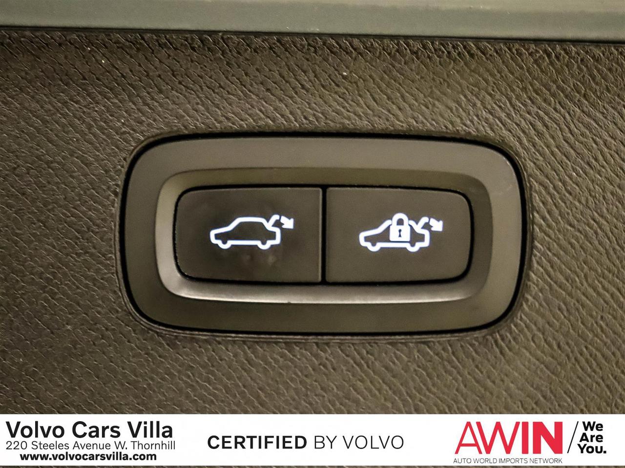2021 Volvo XC90 T6 AWD Inscription (6-Seat) Photo