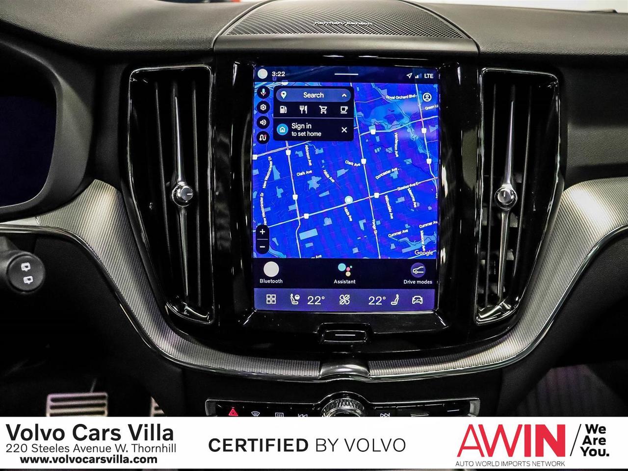 2022 Volvo XC60 B6 AWD R-Design Photo