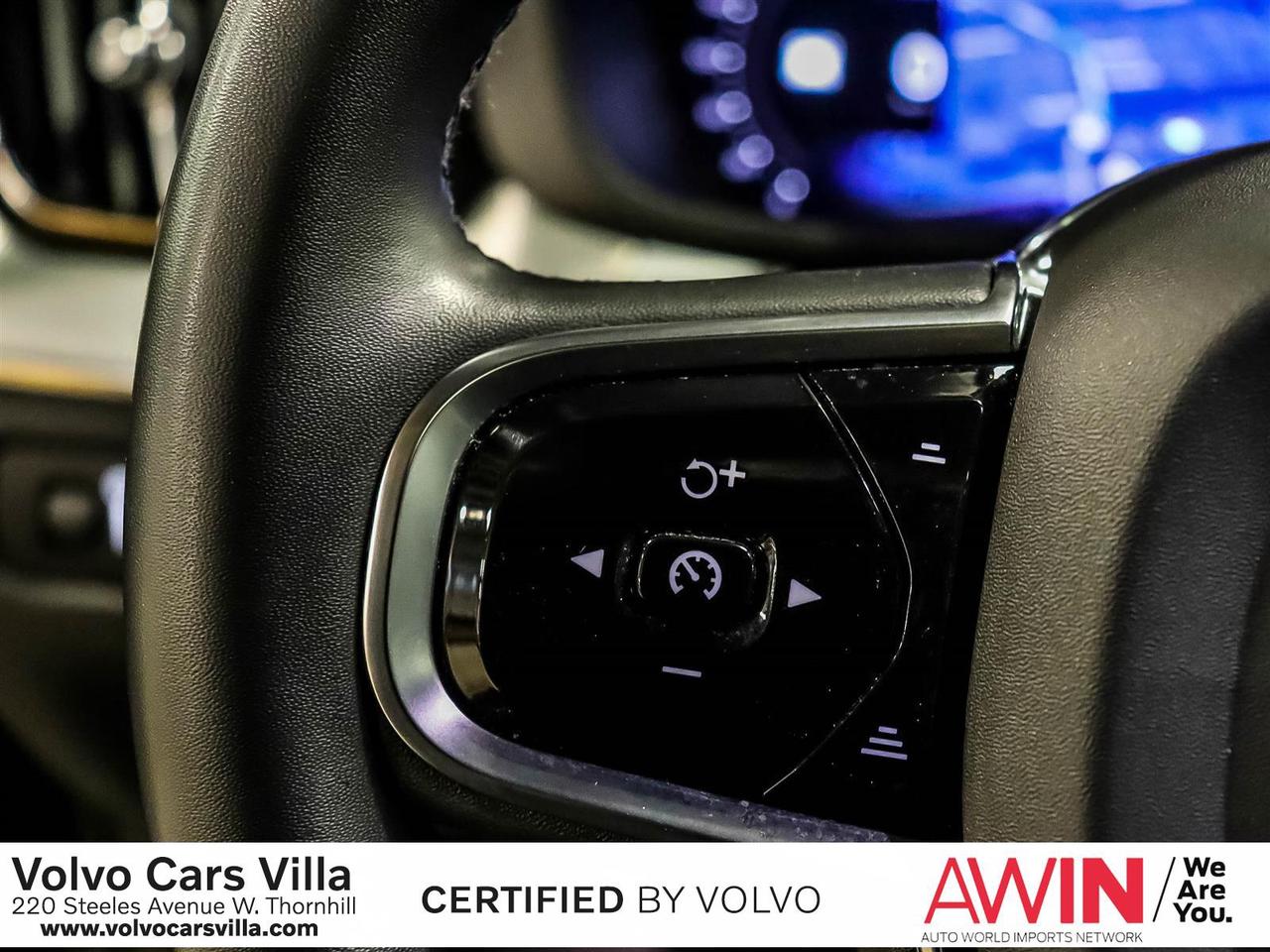 2022 Volvo XC60 B6 AWD R-Design Photo