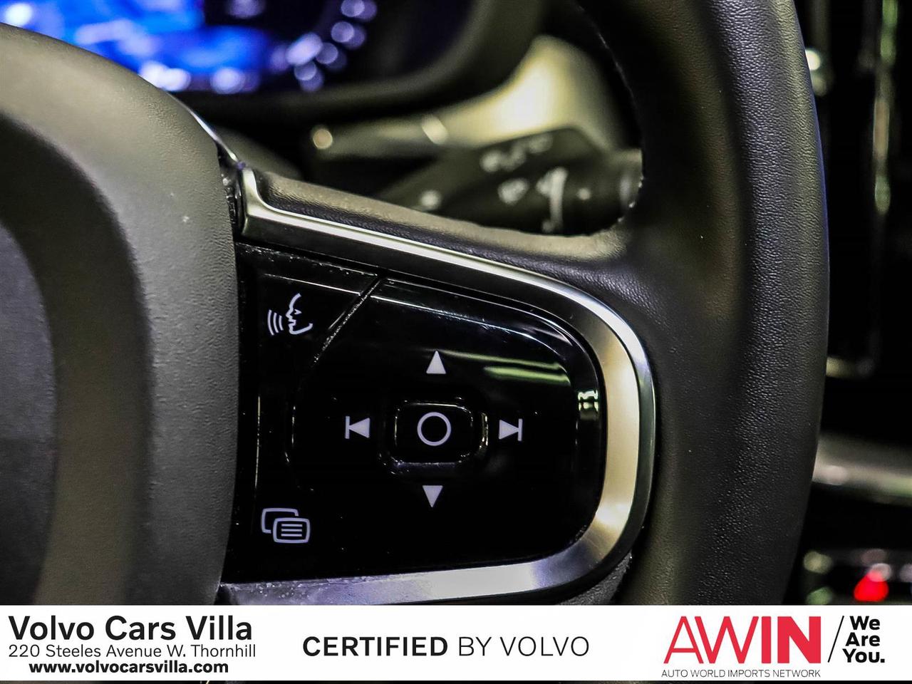 2022 Volvo XC60 B6 AWD R-Design Photo