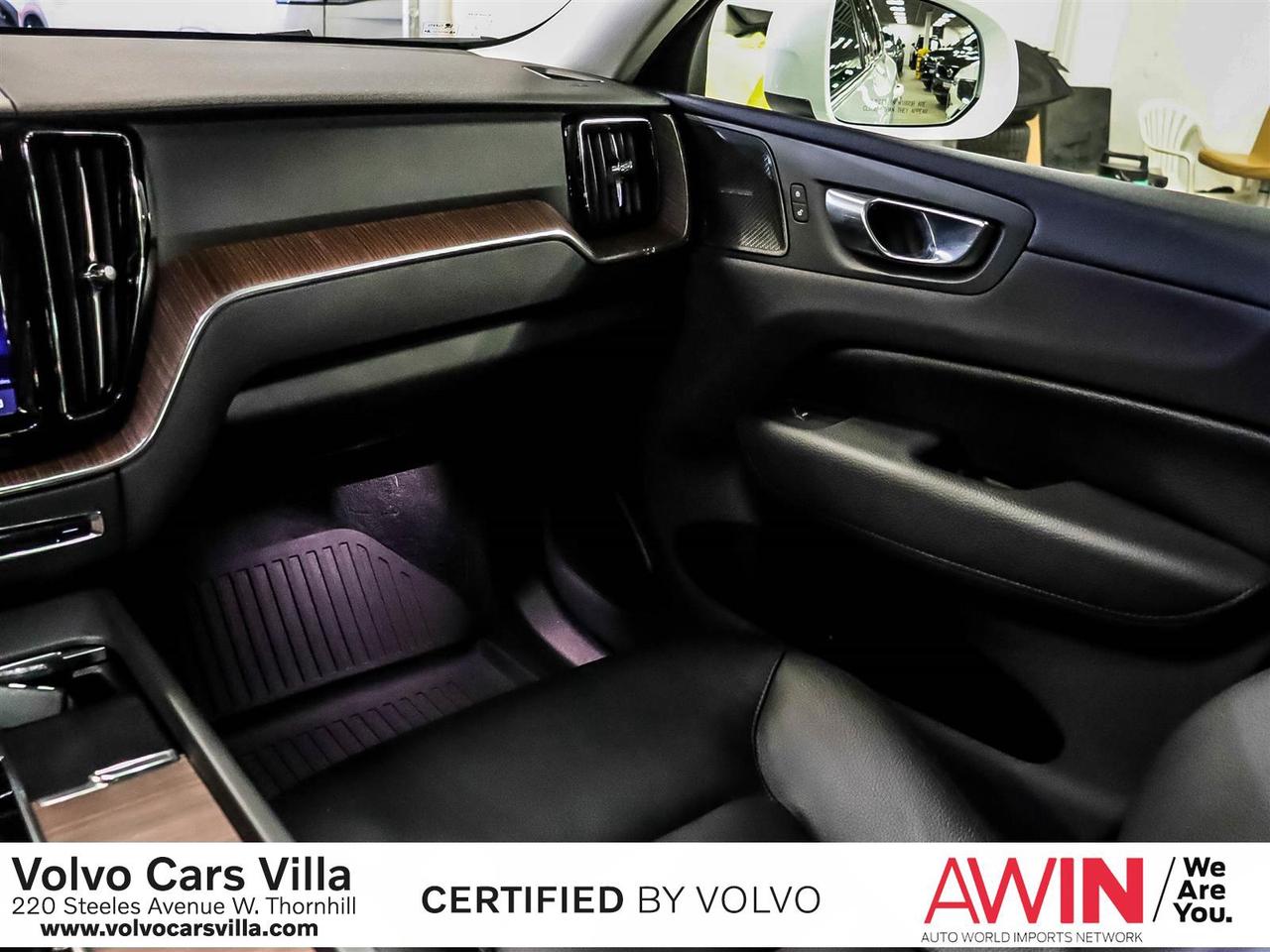 2022 Volvo XC60 B6 AWD Momentum Photo