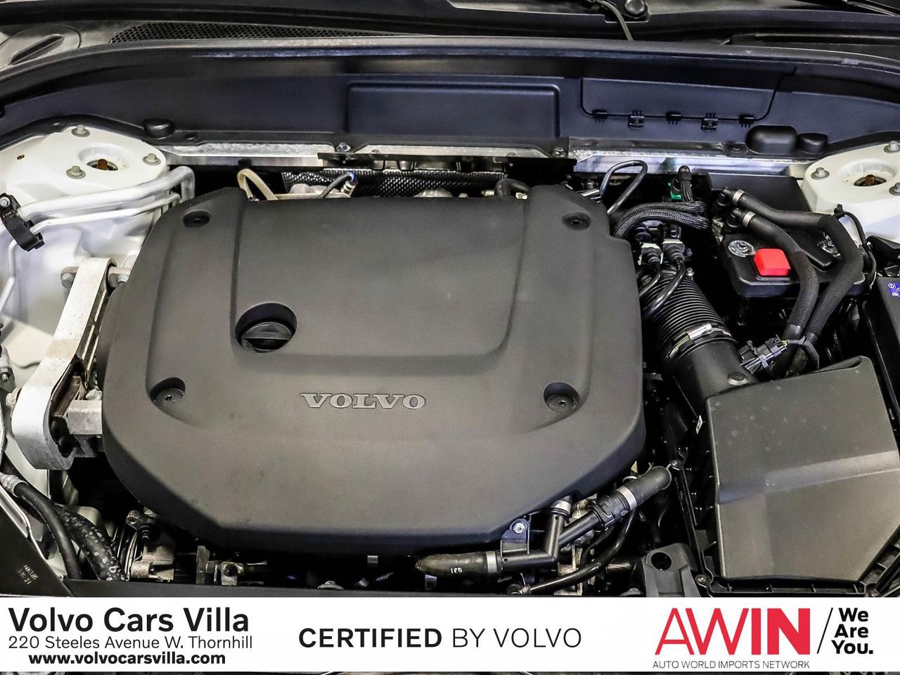 2022 Volvo XC60 B6 AWD Momentum Photo