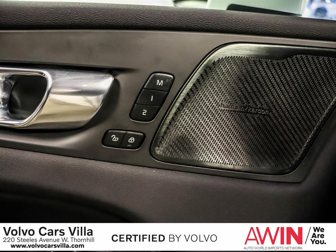 2022 Volvo XC60 B6 AWD Momentum Photo