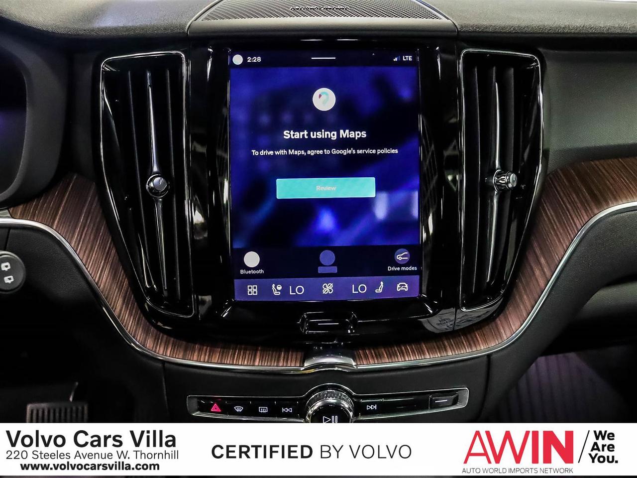 2022 Volvo XC60 B6 AWD Momentum Photo