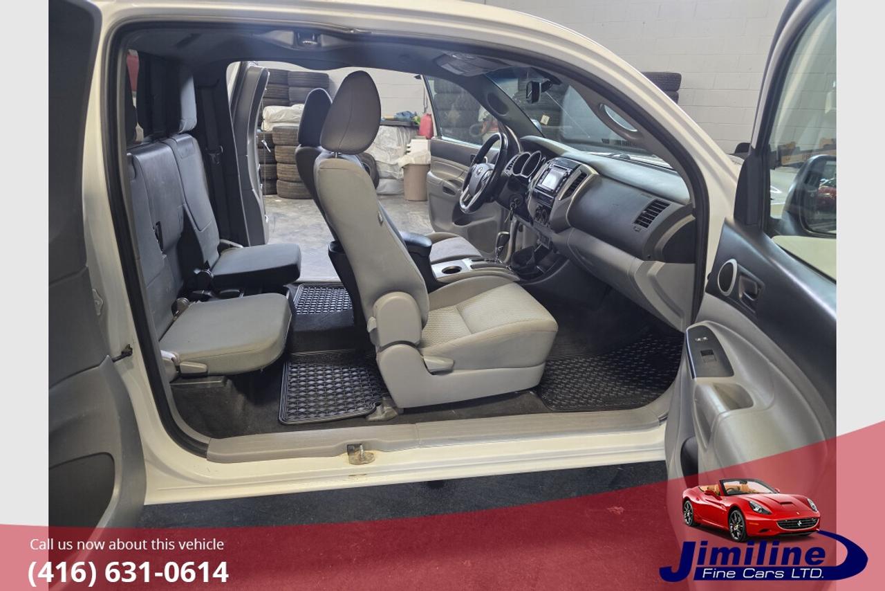 2015 Toyota Tacoma SR5 V6 CAB Photo
