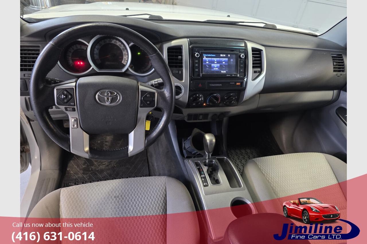 2015 Toyota Tacoma SR5 V6 CAB Photo