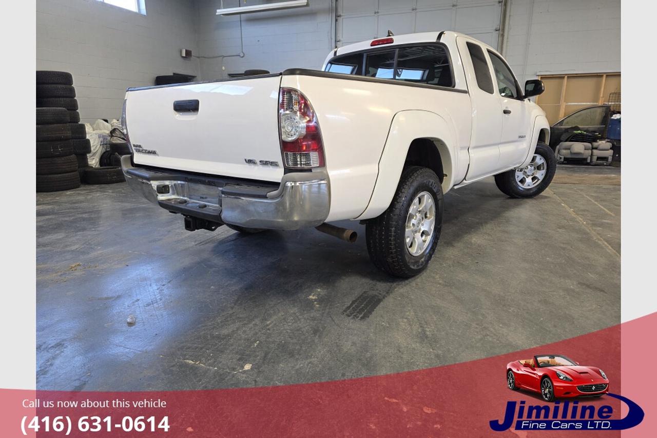 2015 Toyota Tacoma SR5 V6 CAB Photo2