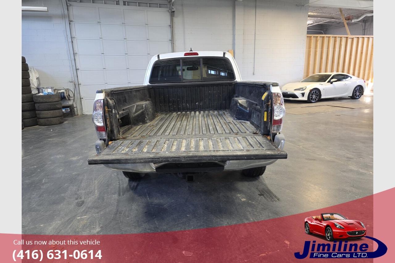 2015 Toyota Tacoma SR5 V6 CAB Photo