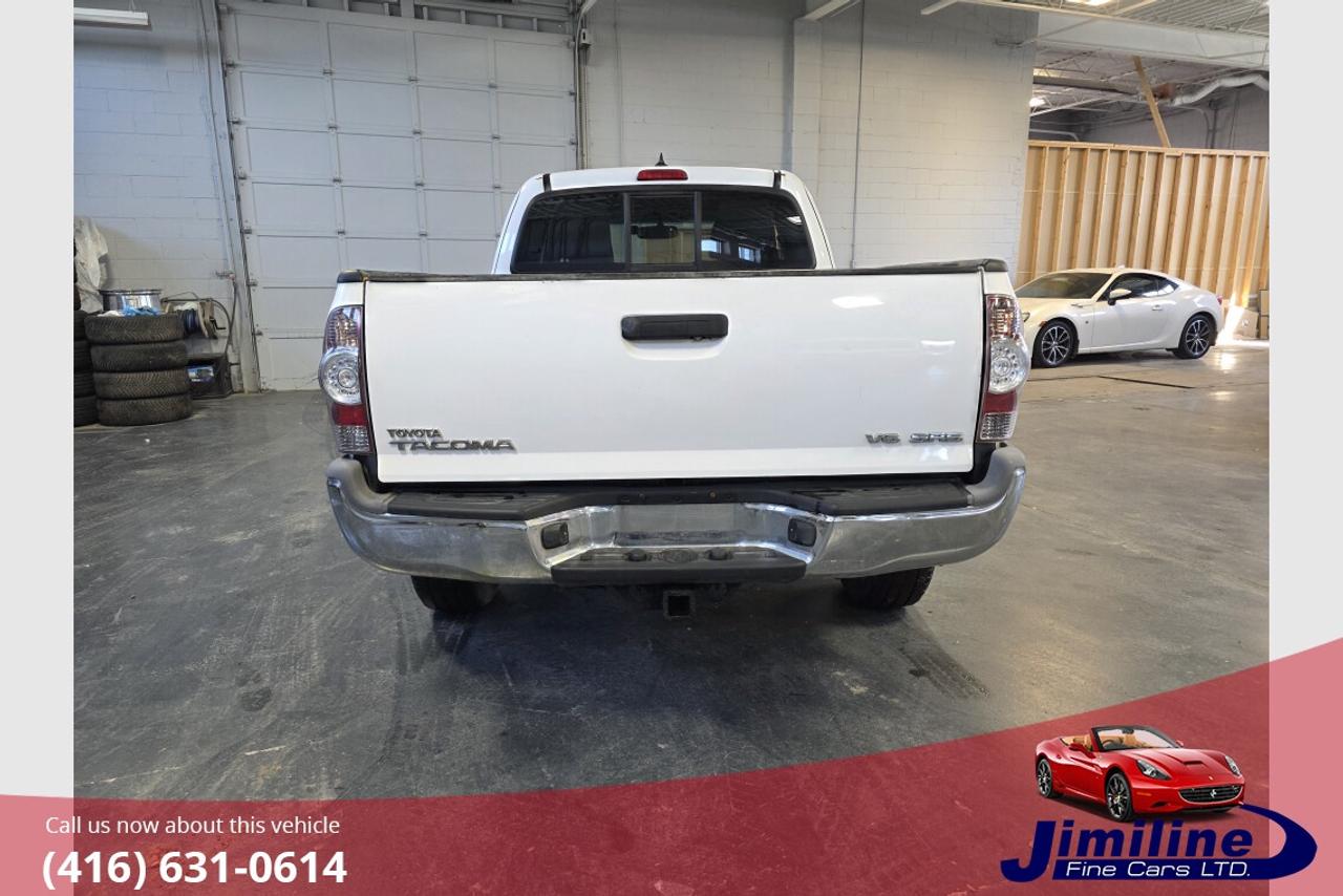 2015 Toyota Tacoma SR5 V6 CAB Photo